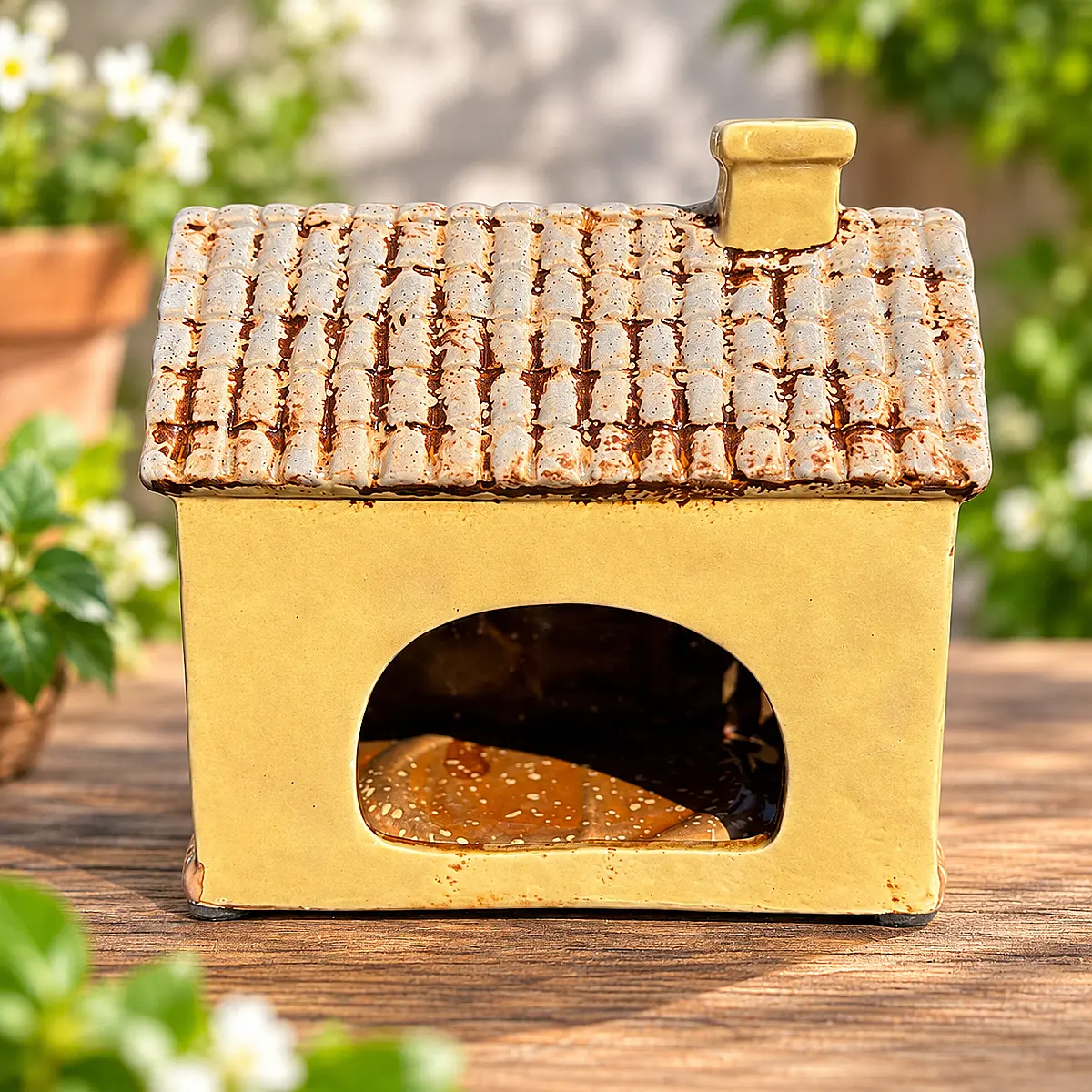 Ceramic Pigsty Tealight Holder